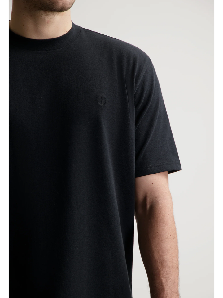 Zwarte katoenen t-shirt met merklogo Dstrezzed