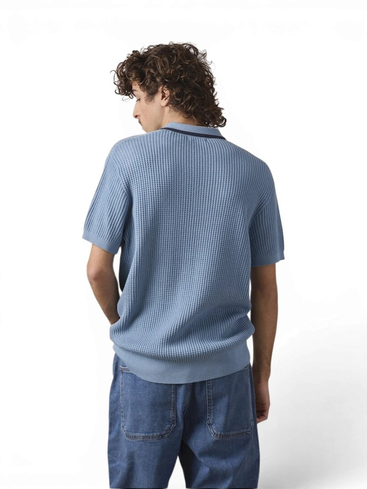 Blauwe polo met detail aan de kraag Antwrp 
