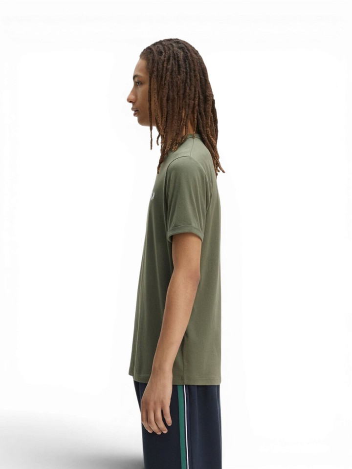 Kakigroene t-shirt met logo Fred Perry 