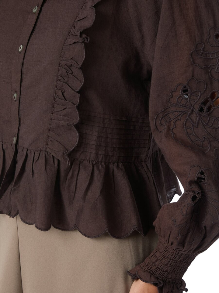 Bruine bloes met broderie Pertine Neo Noir 