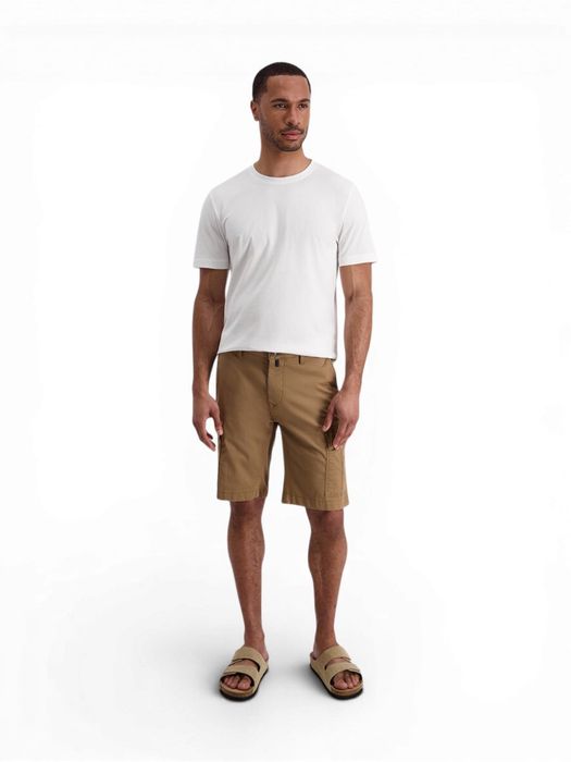 Bruine short met opgestikte zijzakken Pierre Cardin