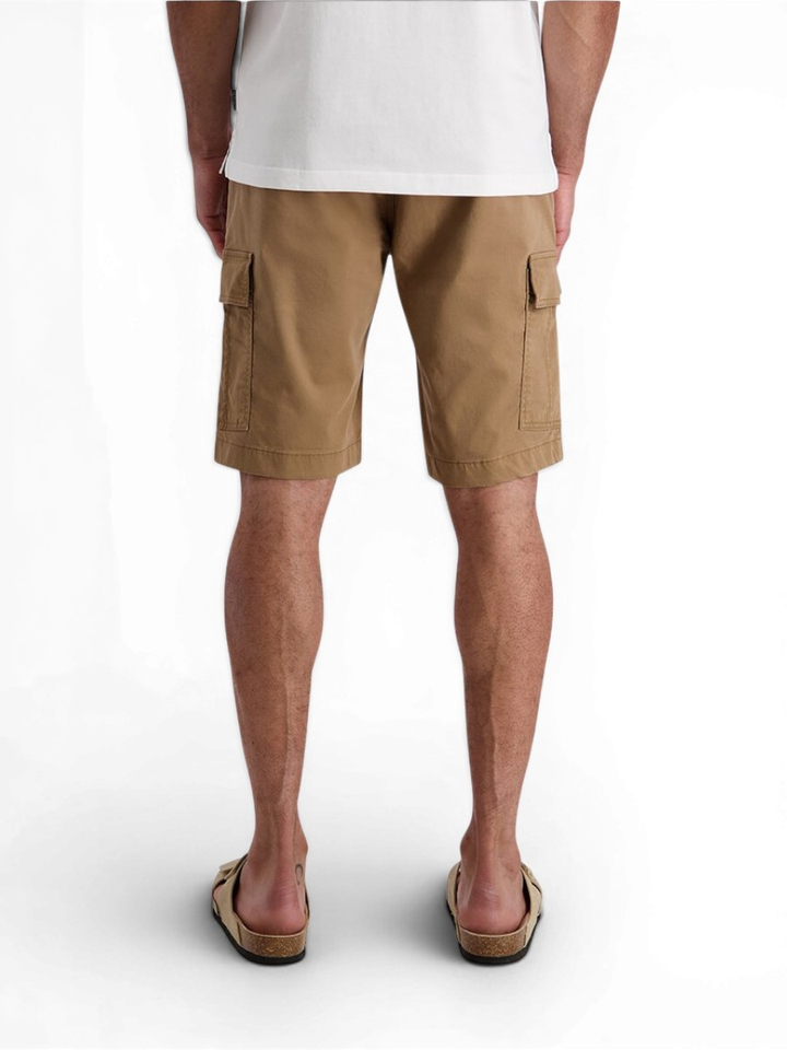 Bruine short met opgestikte zijzakken Pierre Cardin