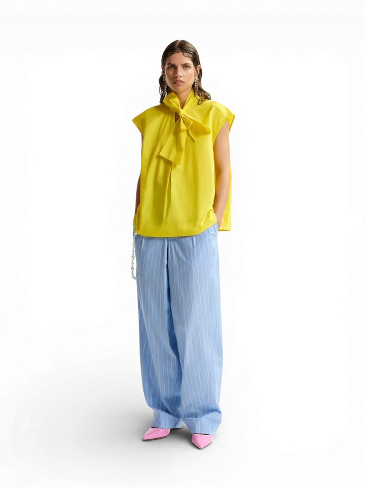 Gele mouwloze blouse met strikkraag Jalaysia Essentiel 