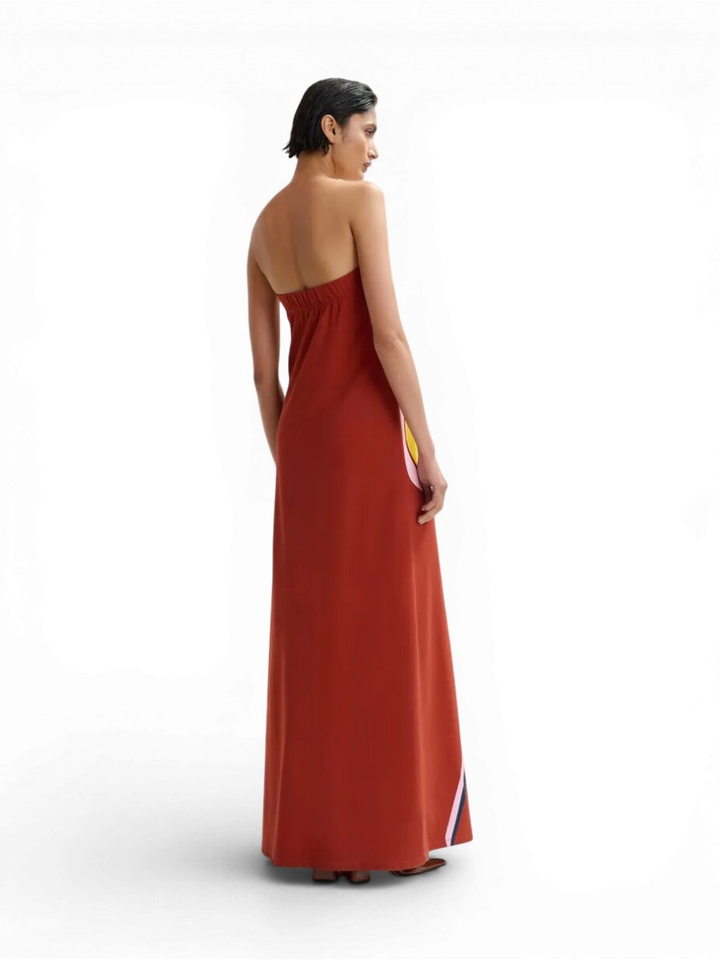 Roestbruine, crème en gele strapless maxi-jurk met oversized bloemenprint Jannick Essentiel 
