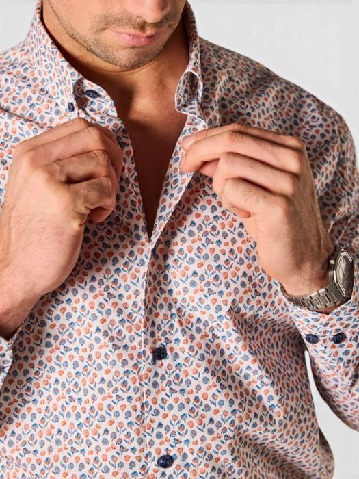 Wit katoenen hemd (regular fit) met bloemen in kleur en lange mouwen Martin Maple