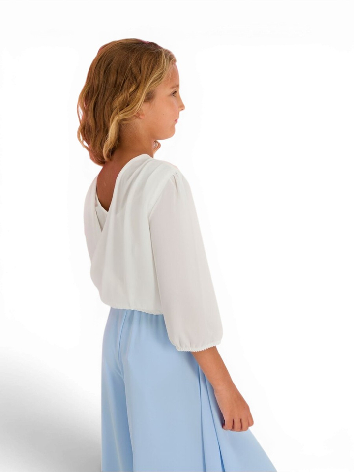 Witte bloes cropped Veronique Blue Bay