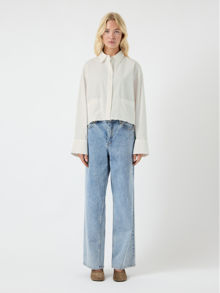 Witte korte bloes met opsgestikte zakken Yaslee Y.A.S