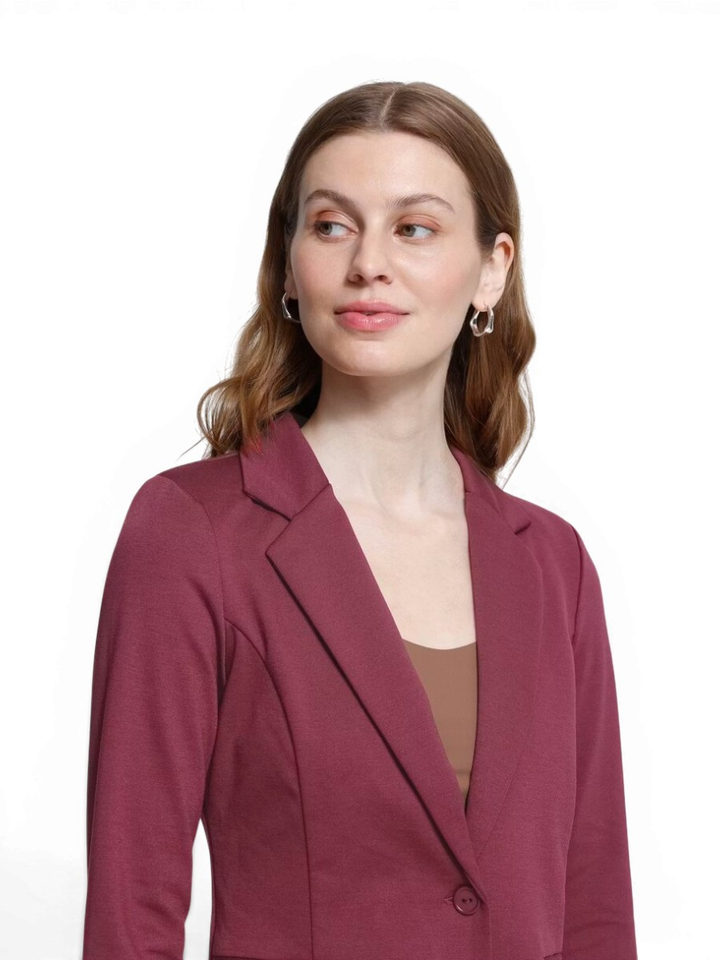 Kersenrode tijdloze blazer Kate Ichi 