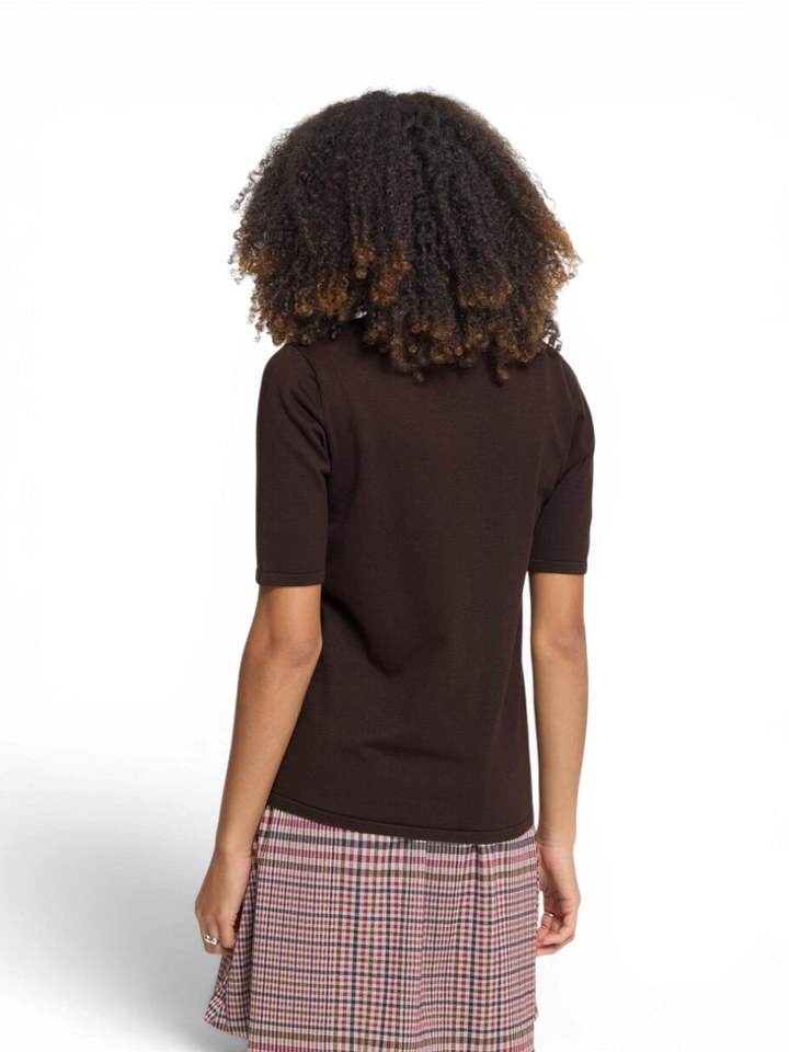 Donkerbruine pull met ronde hals en korte mouwen Ichi 