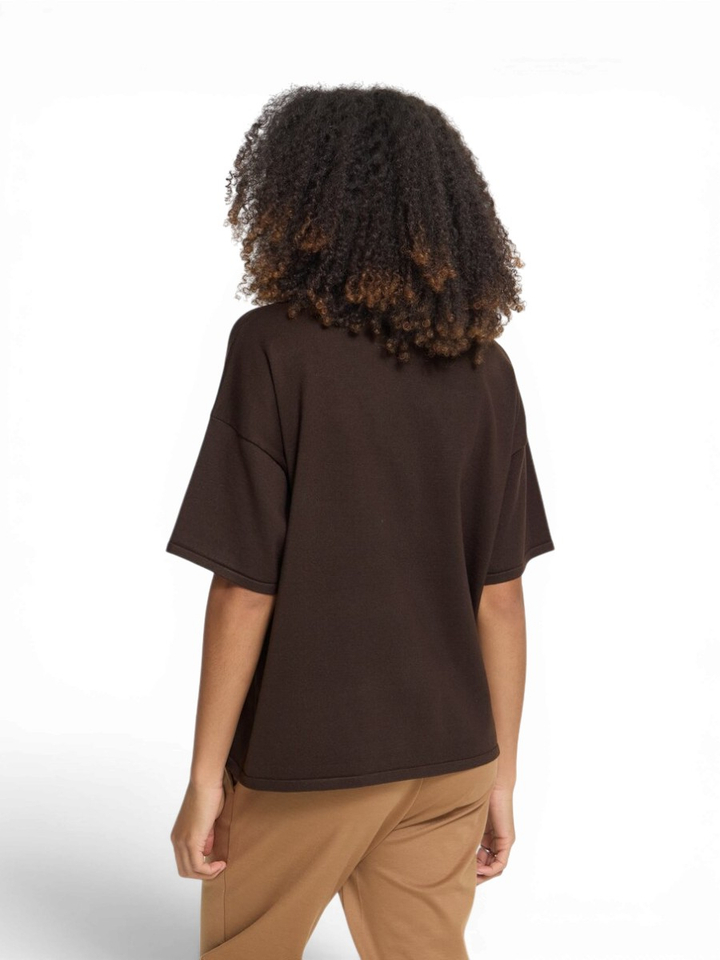 Donkerbruine pull met korte mouwen Ichi