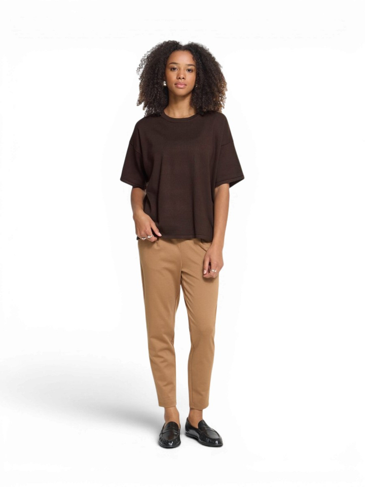 Donkerbruine pull met korte mouwen Ichi