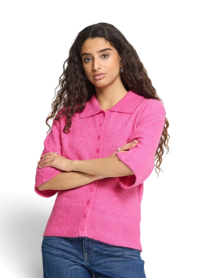 Roze gebreide gilet met knoopsluiting en kraag Kamara Ichi 