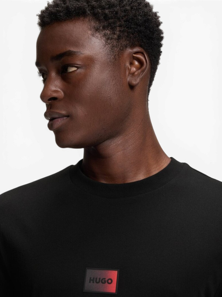Zwarte t-shirt met logo detail Danotie Hugo Boss