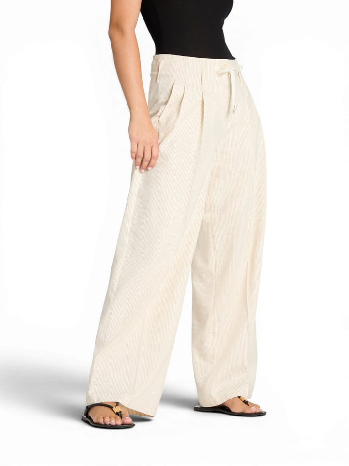 Beige wijde broek met bandplooi en fijne streep Addison Cambio 