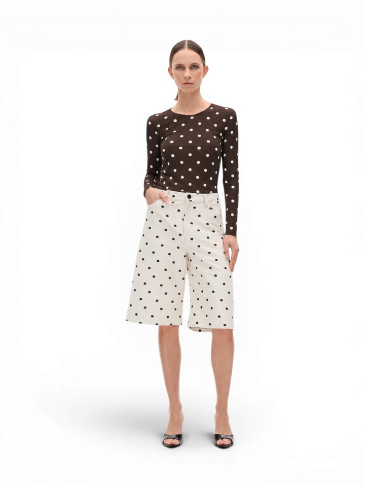 Bruine t-shirt met een stretch polkadotprint Jodie Baum Und Pherdgarten