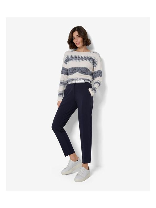 Donkerblauwe comfortabele broek met plooi Brax