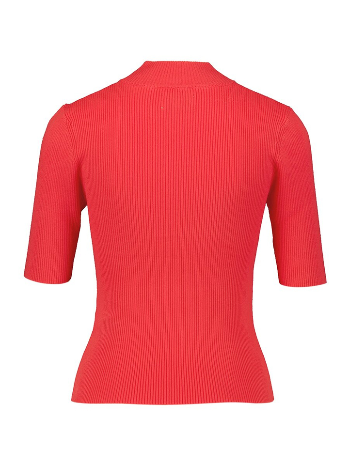 Koraalkleurige aansluitende t-shirt met korte mouwen Bia Numph