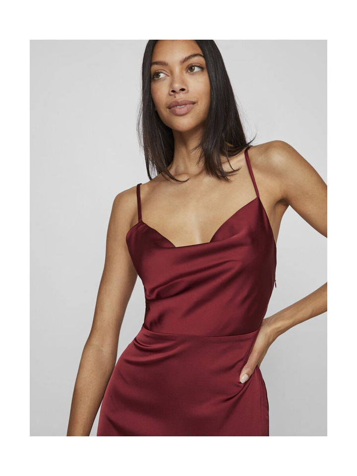 Wijnrode glanzende jurk met watervalhals Viravenna Vila