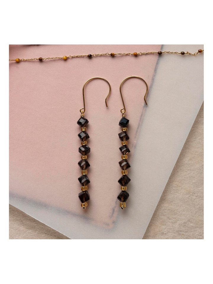 Asymmetrische rookkwarts Kubus oorbellen Moni Murielle Perrotti