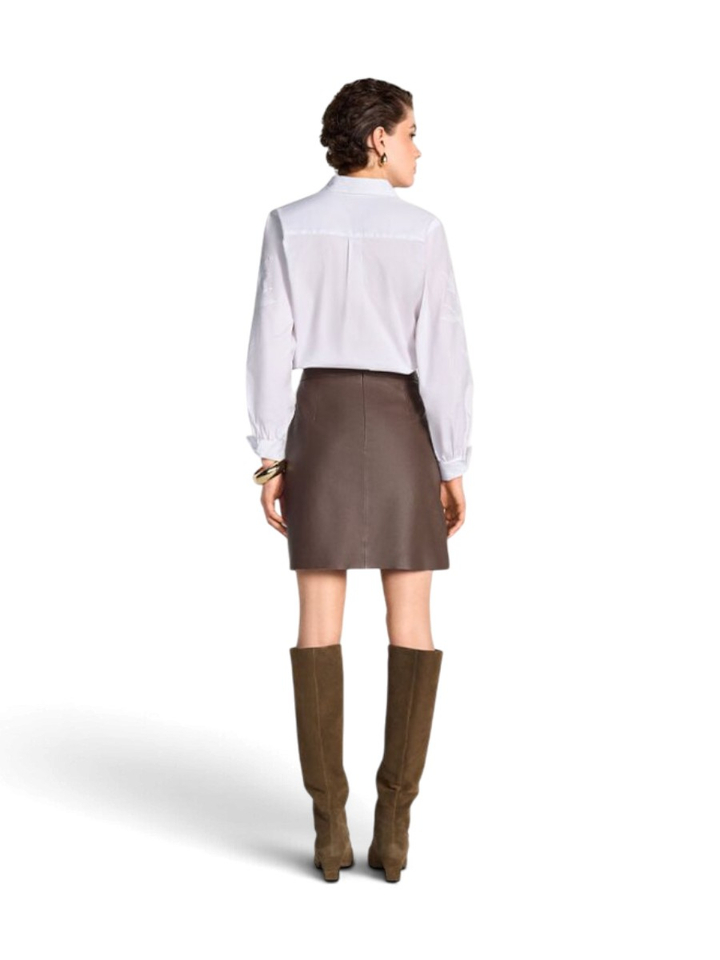 Witte blouse met bloemedetail aan de mouwen Riani 