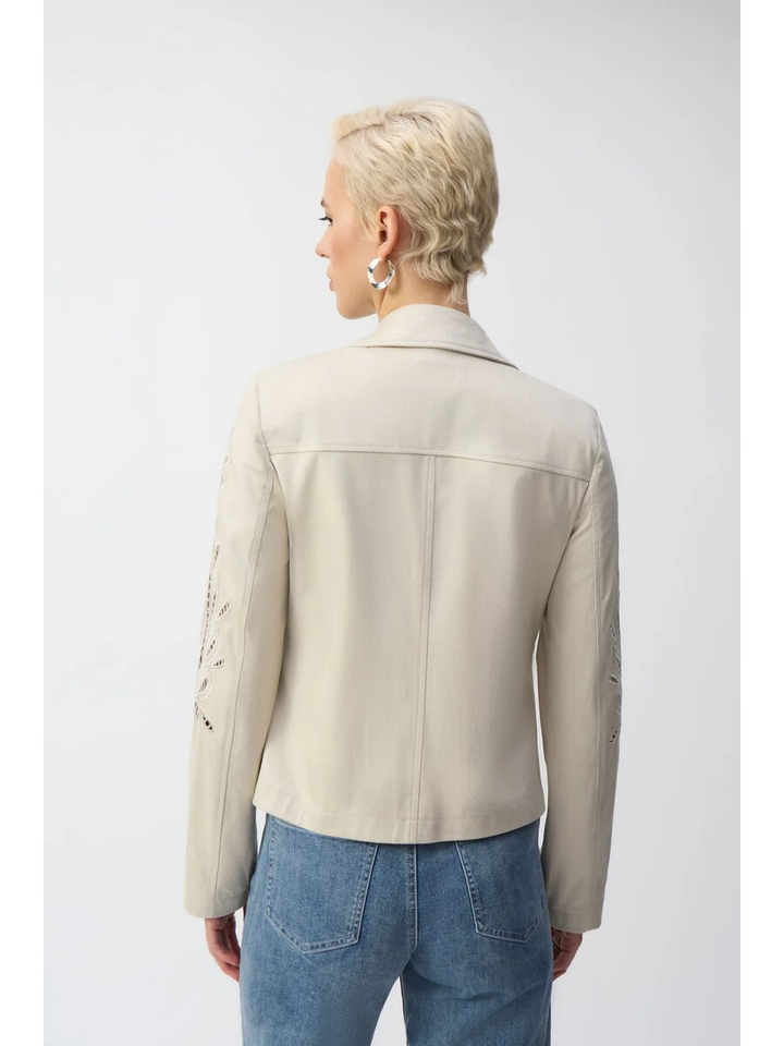 Beige jas met detail aan de mouwen Joseph Ribkoff