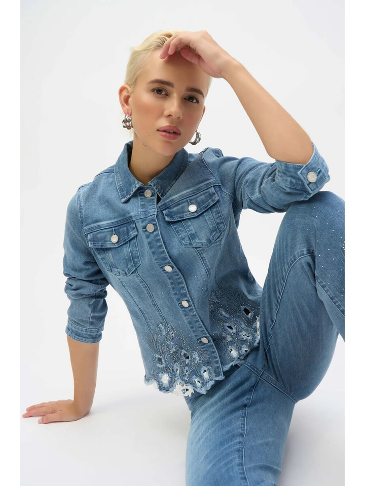 Blauwe jeansjas met strass en kanten detail onderaan Joseph Ribkoff