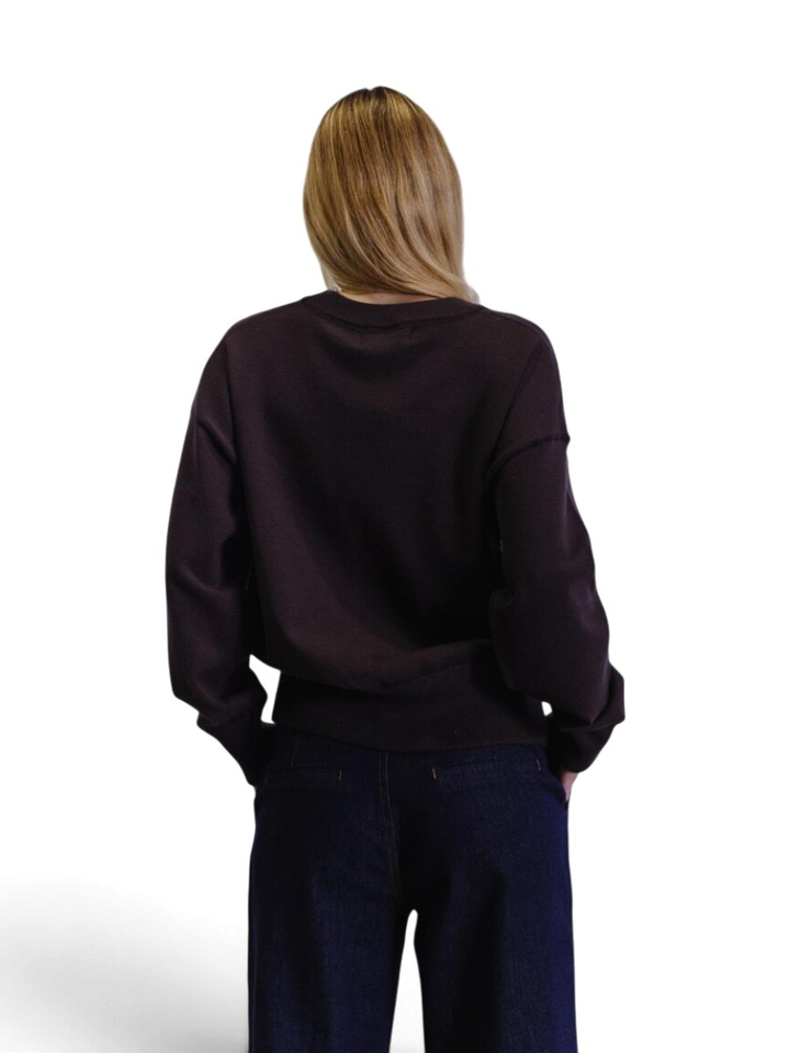 Donkerbruine turi met ronde hals Margot LS Withblack 