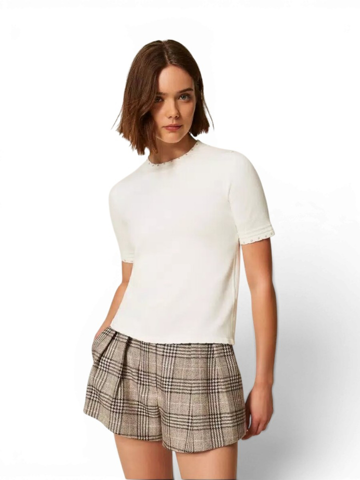 Ecrukleurige trui met geschulpte rand en studs Twinset