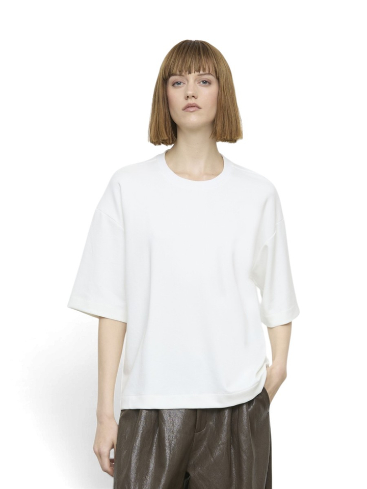 Witte t-shirt met knoopdetail Eleh