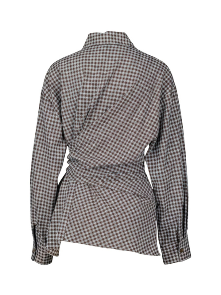 Bruine bloes met knoopdetail in blauwe ruit Eleh