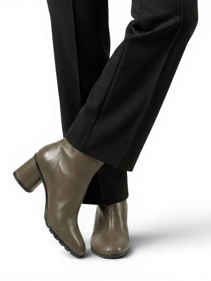 Kaki groene lederen enkellaars Curvy Bootie AGL