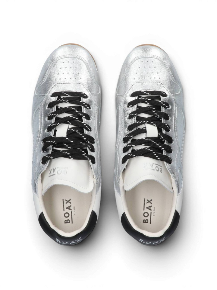 Zilverkleurige sneakers met zwart detail Track Boax Studio