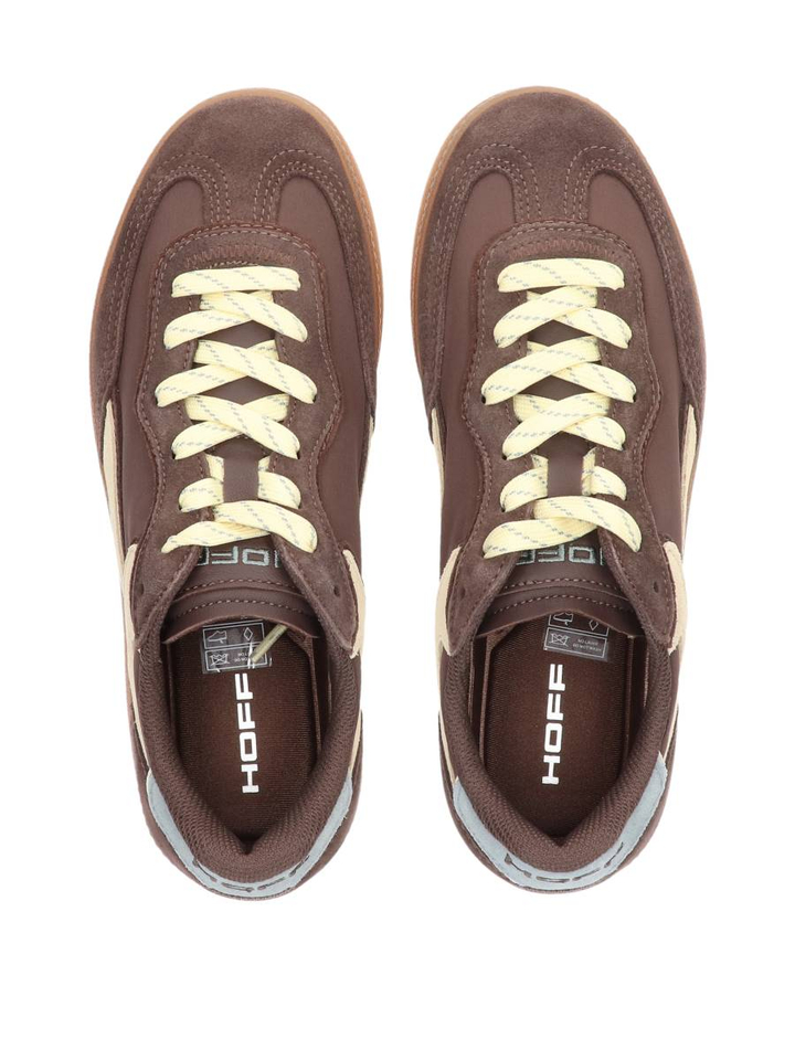 Donkerbruine lage sneakers met geel detail Park Hoff