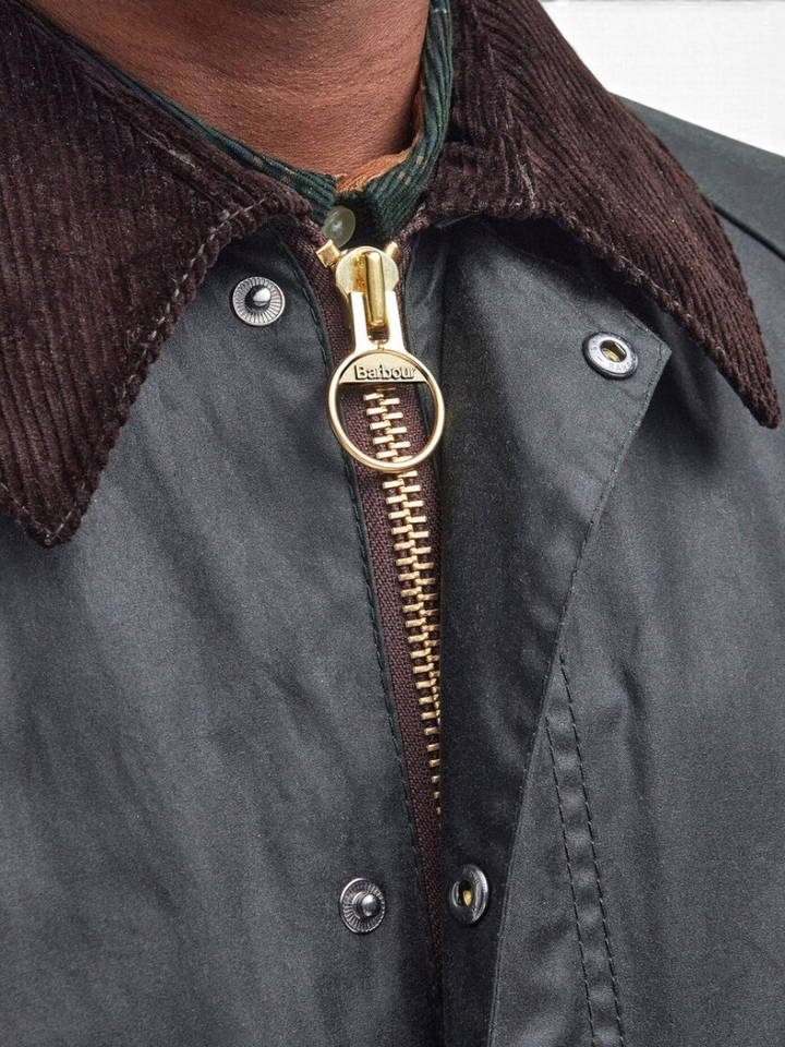 Kaki groene waxed jas met ribfluwelen kraag Barbour 