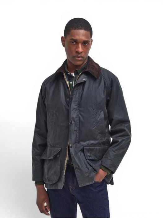 Kaki groene waxed jas met ribfluwelen kraag Barbour