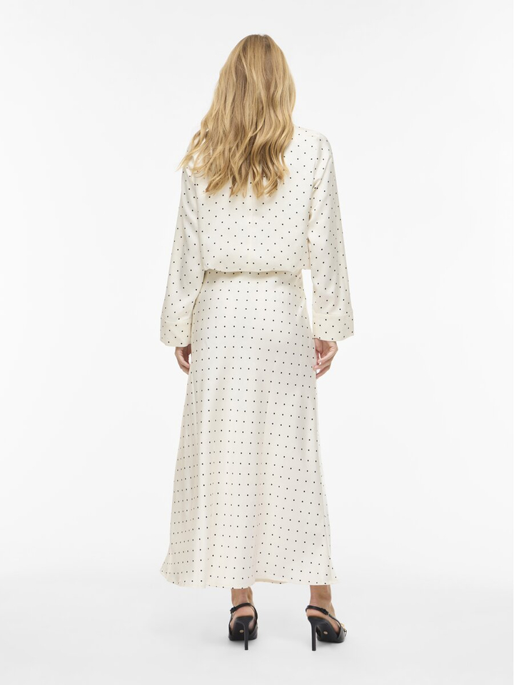 Cloud dancer lange rok met bollen Vifadia Vila 