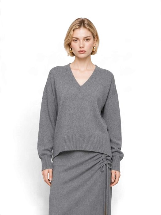 Grijze wollen sweater met V-hals CUARTO Kocca