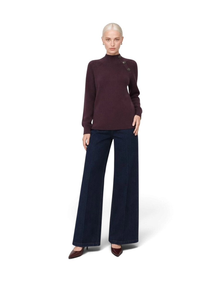 Auberginekleurige pull met knopen aan de hals Enriqueta Kocca