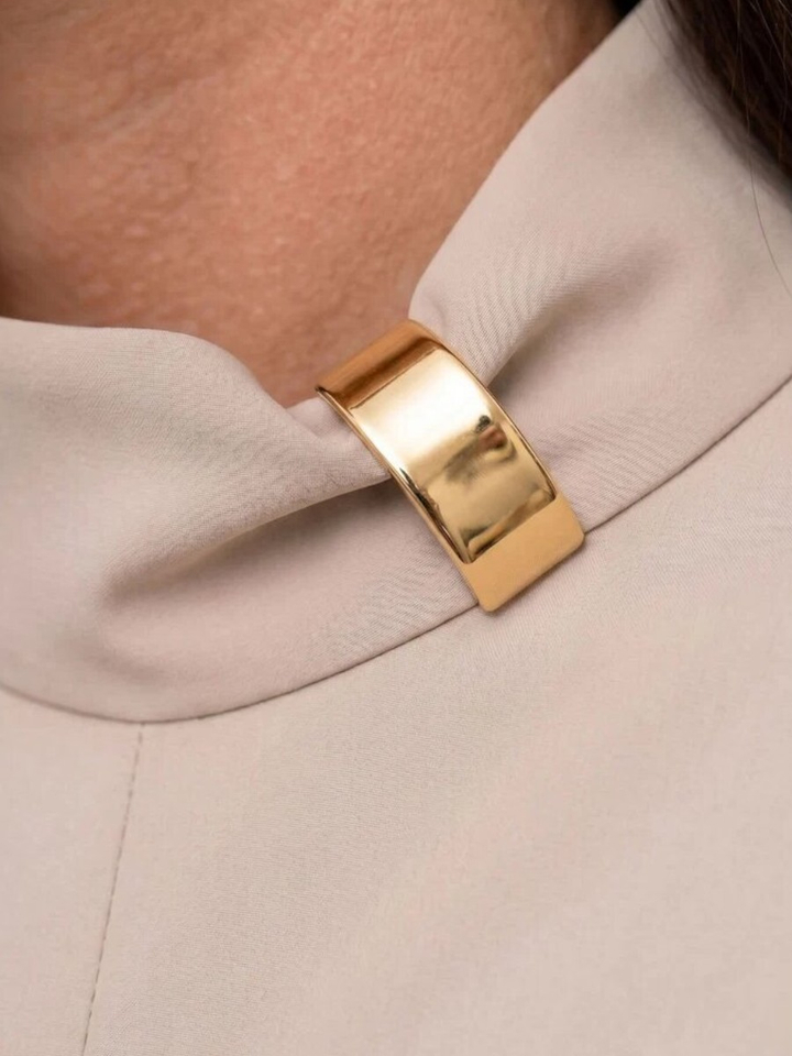 Ecrukleurige blouse met detail aan de kraag Pius Kocca 