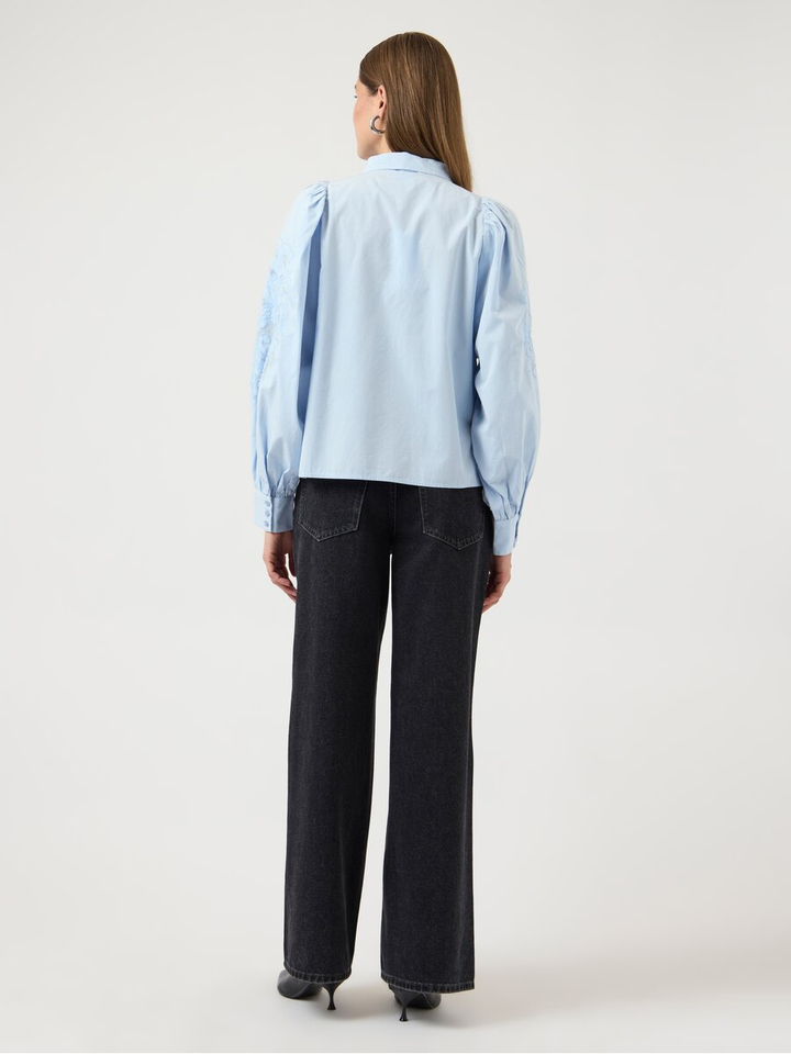 Blauwe bloes met broderie Yaszimia Y.A.S