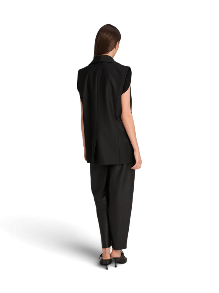 Zwarte blazer zonder mouwen Geneva March23 