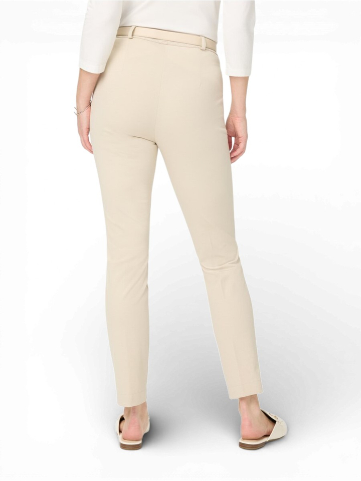 Ecru slim fit broek Lillyth Brax