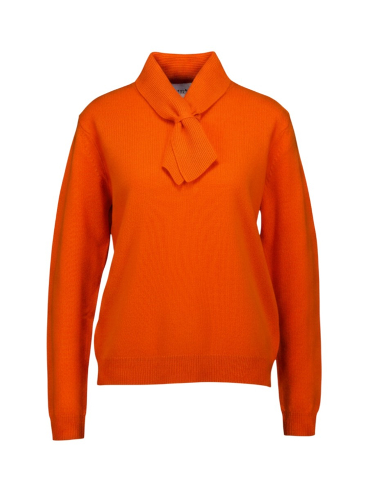 Oranje fijne wollen trui met geïntegreerde sjaalkraag en knoopdetail Leo & Ugo
