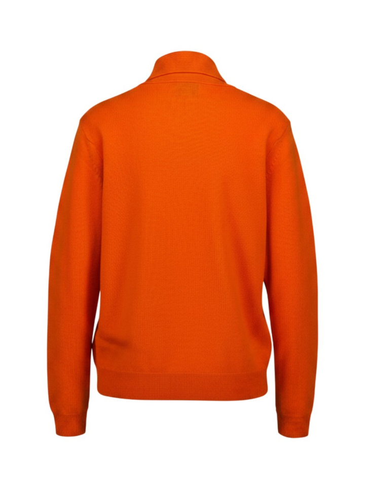 Oranje fijne wollen trui met geïntegreerde sjaalkraag en knoopdetail Leo & Ugo