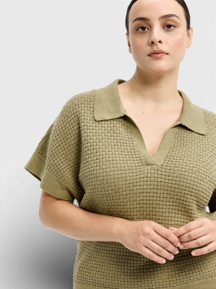 Groene pull met v-hals Roselien Xandres