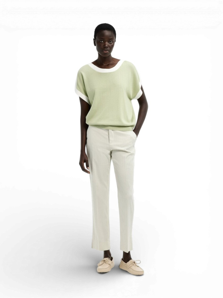 Groene pull met wit detail Amandine Xandres
