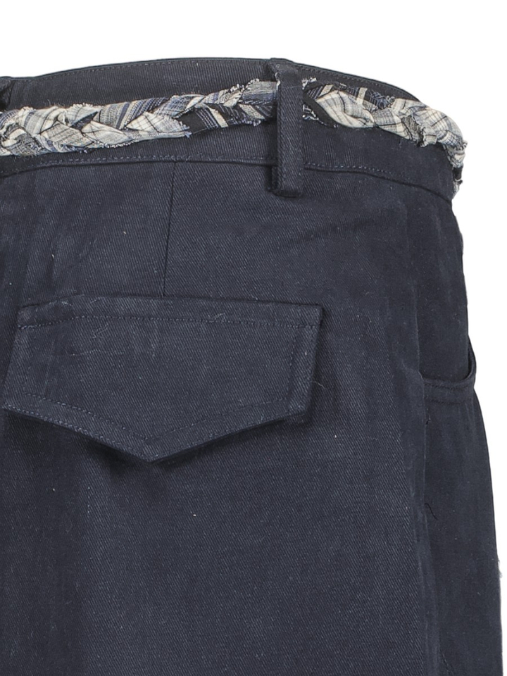 Donkerblauwe broek met zakken op zijkant en gevlochten ceintuur ZAZU Circle of Trust