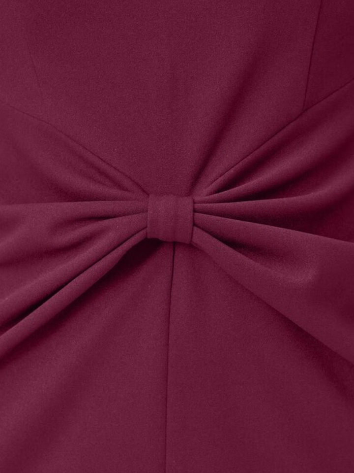 Bordeaux kleurige jurk met strop in taille Joseph Ribkoff