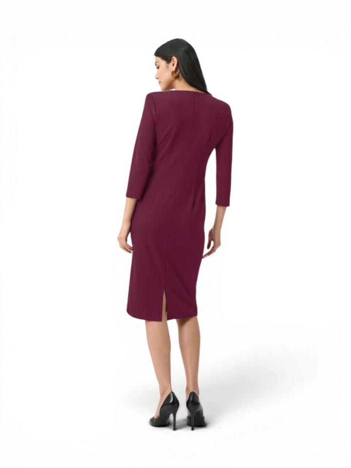 Bordeaux kleurige jurk met strop in taille Joseph Ribkoff