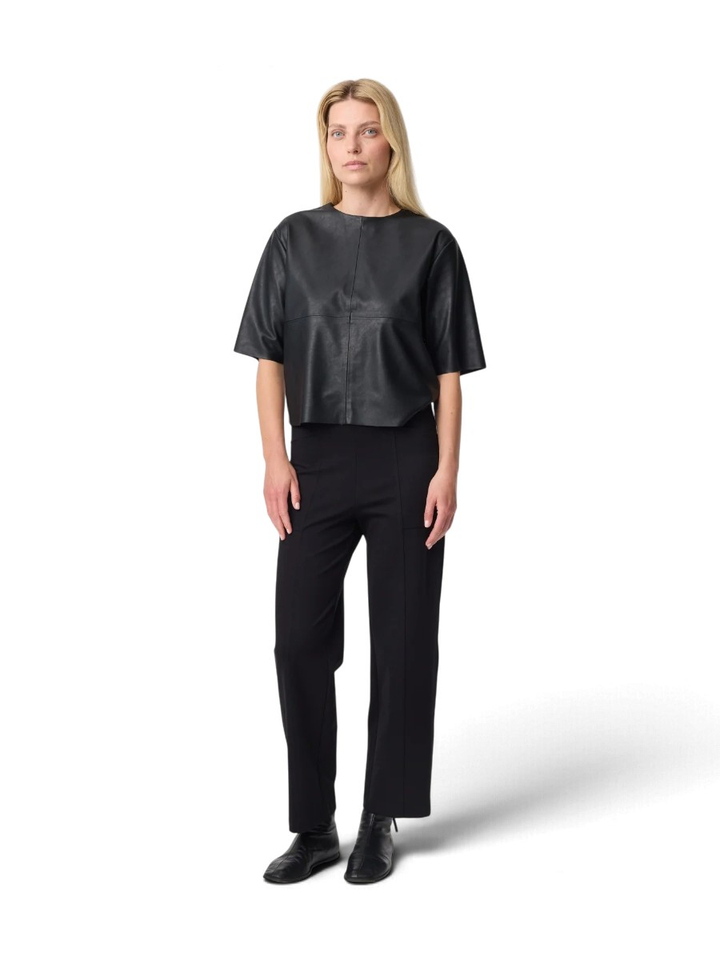 Zwarte top in lederlook met korte mouwen Anna Knit-ted